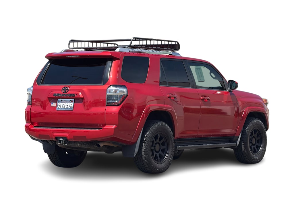 Thumbnail: 2018 Toyota 4Runner - 17