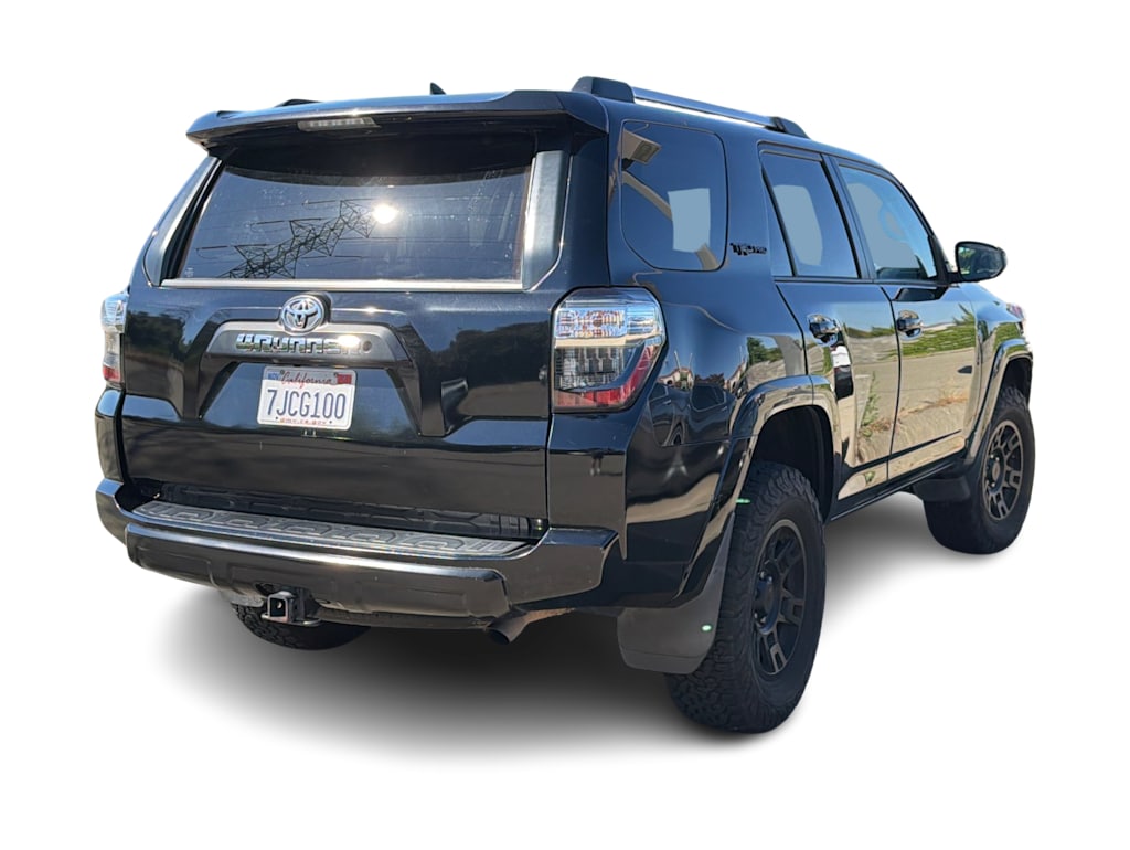 Thumbnail: 2015 Toyota 4Runner - 9