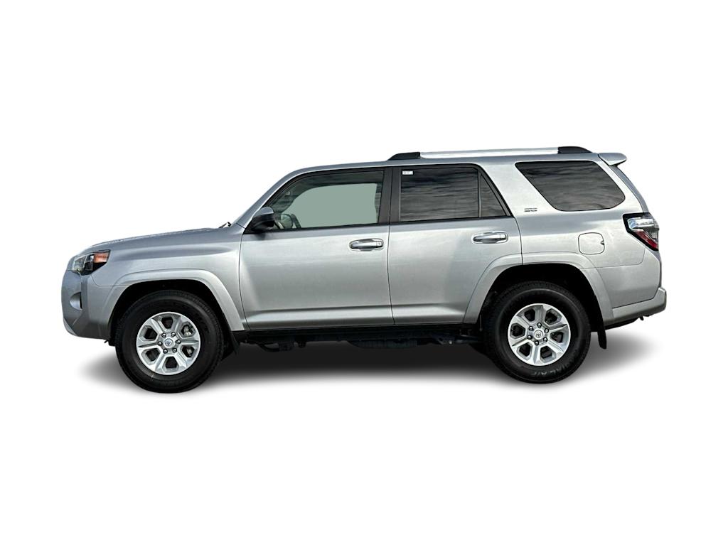 2023 Toyota 4Runner SR5 3