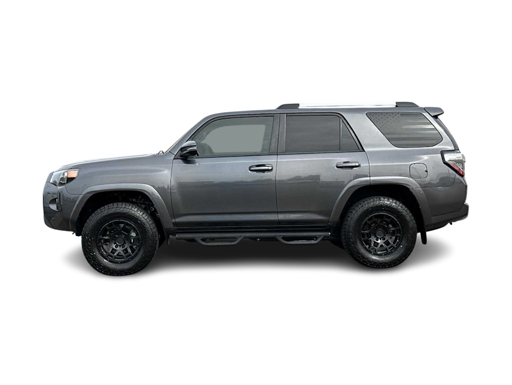 2021 Toyota 4Runner SR5 3