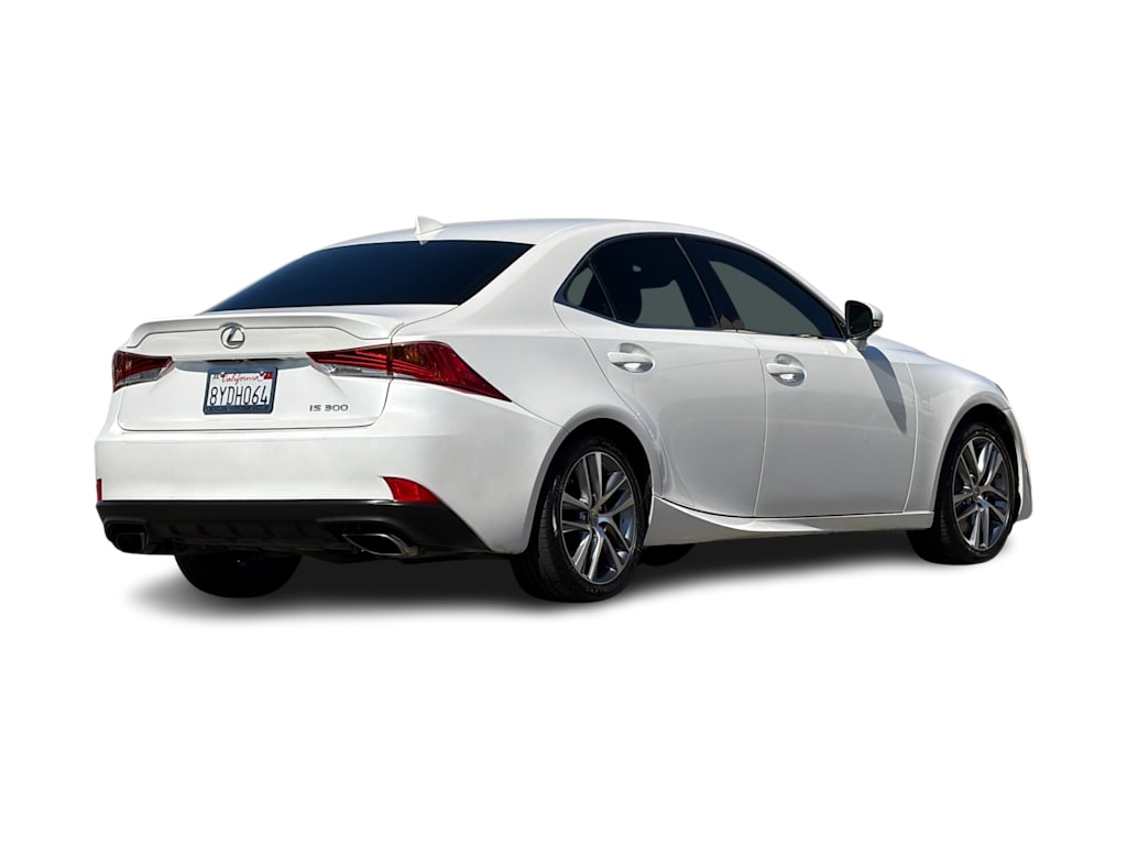 Thumbnail: 2019 Lexus IS - 17