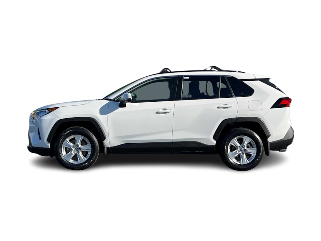 2019 Toyota RAV4 XLE 3