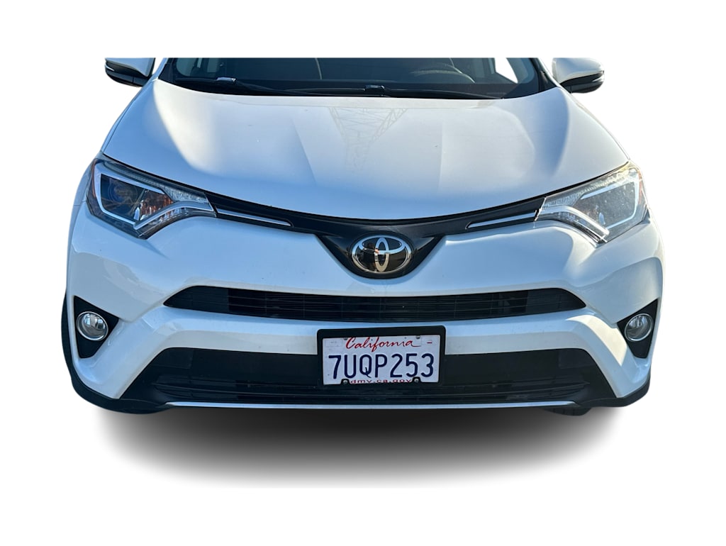 Thumbnail: 2017 Toyota RAV4 - 11