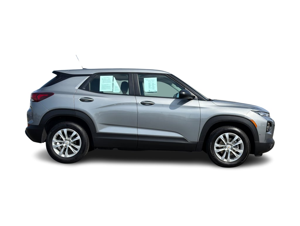 Thumbnail: 2023 Chevrolet TrailBlazer - 21