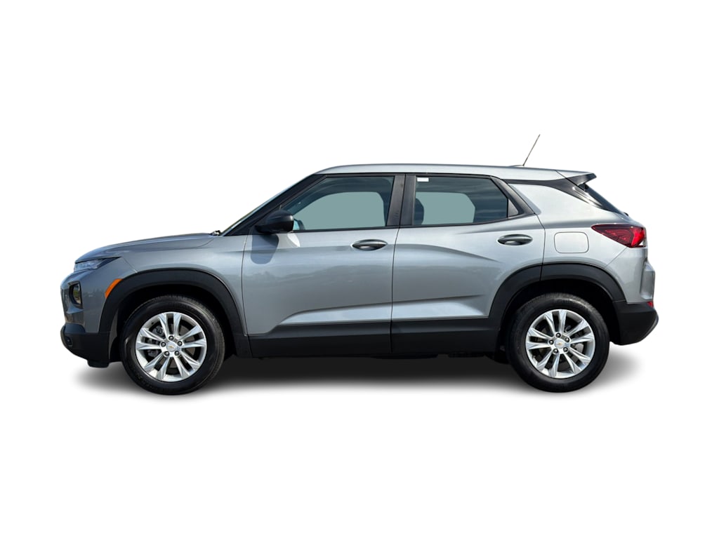 Thumbnail: 2023 Chevrolet TrailBlazer - 3