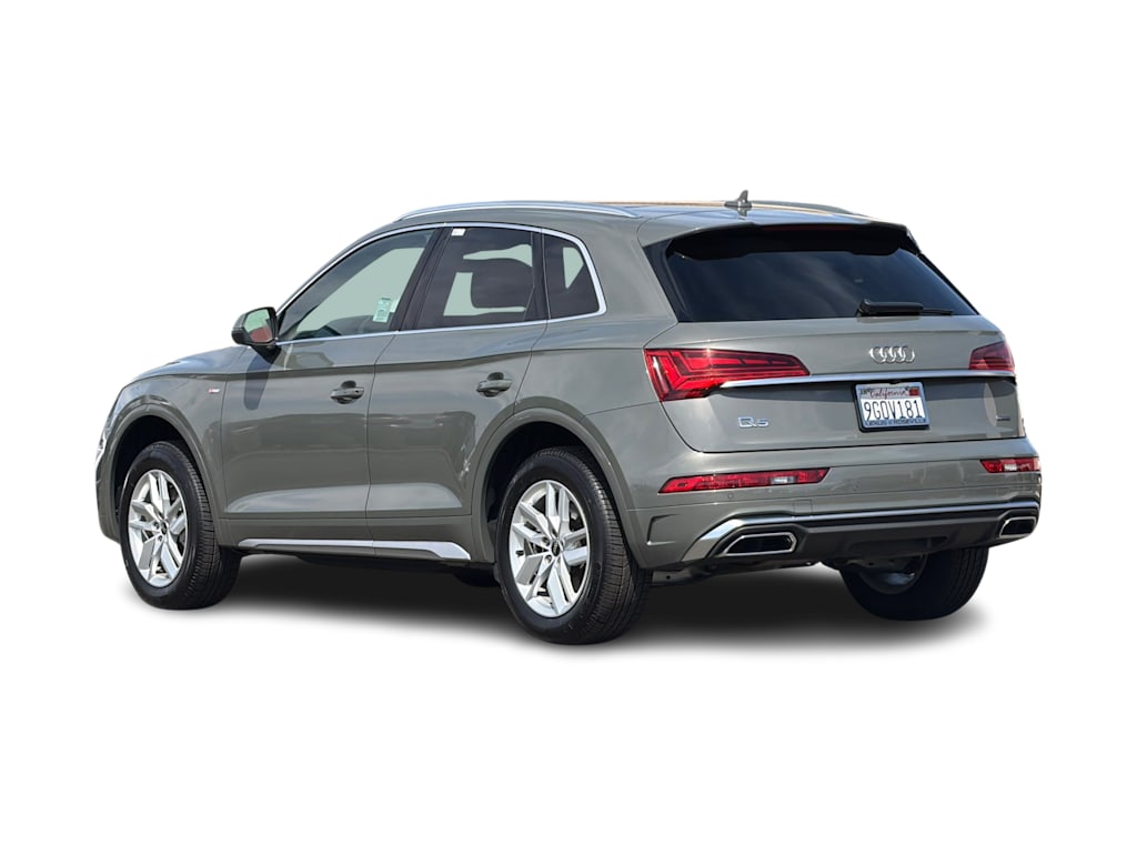 Thumbnail: 2023 Audi Q5 - 4