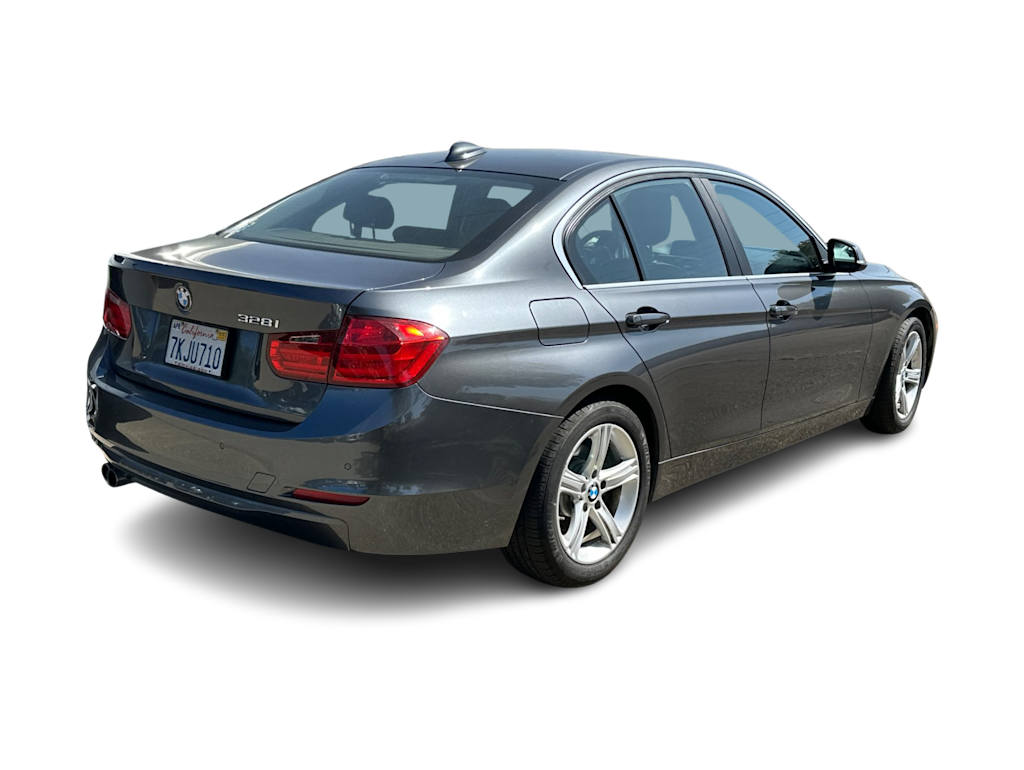 Thumbnail: 2015 BMW 3 Series - 9