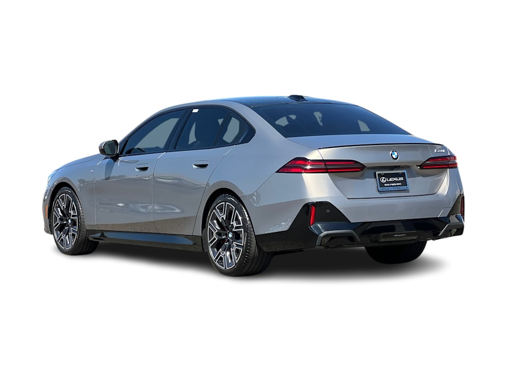 Thumbnail: 2024 BMW 5 Series - 4