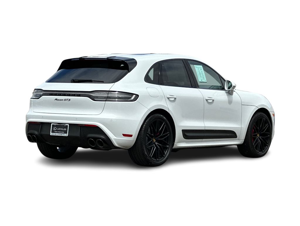 Thumbnail: 2023 Porsche Macan - 18