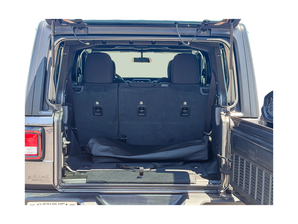 Thumbnail: 2022 Jeep Wrangler - 15