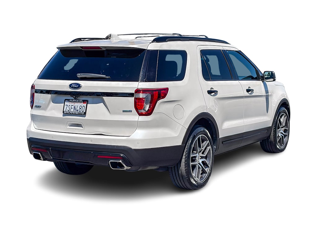Thumbnail: 2016 Ford Explorer - 15