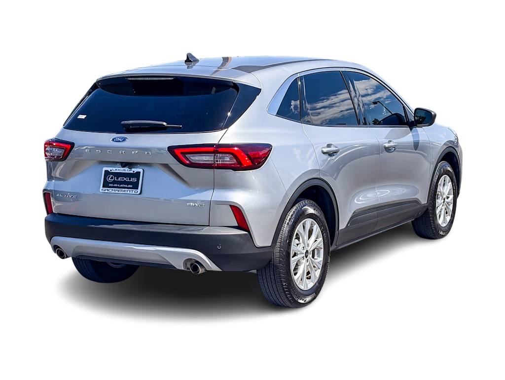 Thumbnail: 2023 Ford Escape - 17