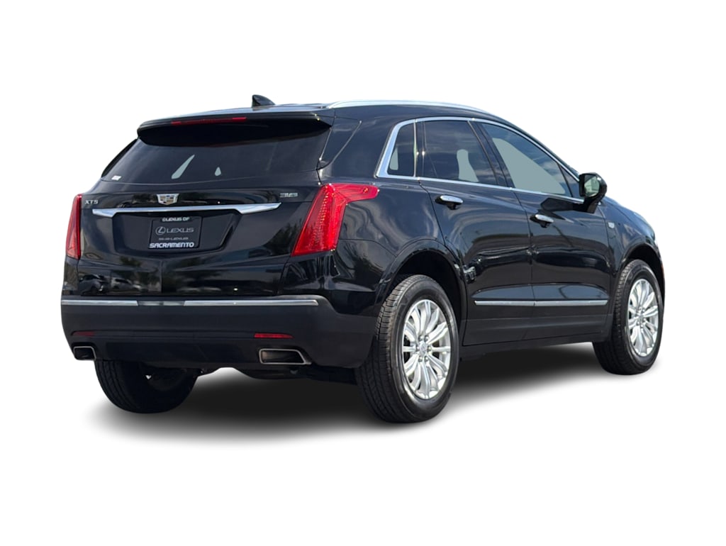 Thumbnail: 2017 Cadillac XT5 - 17