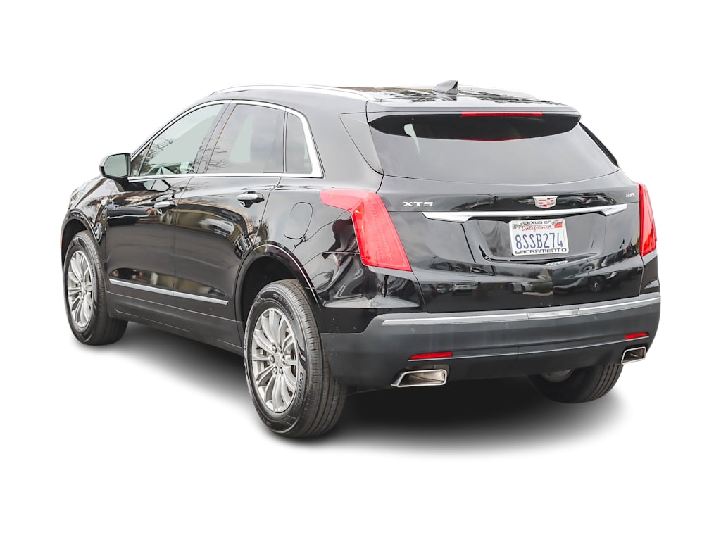 Thumbnail: 2017 Cadillac XT5 - 3