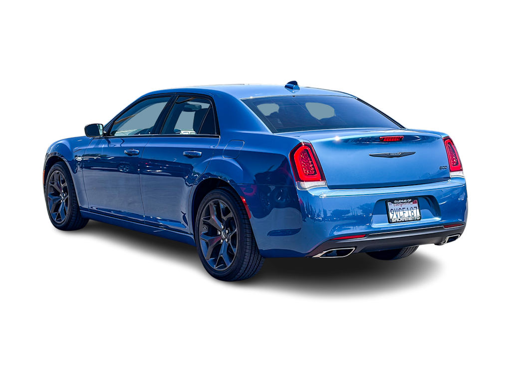 Thumbnail: 2023 Chrysler 300 - 3