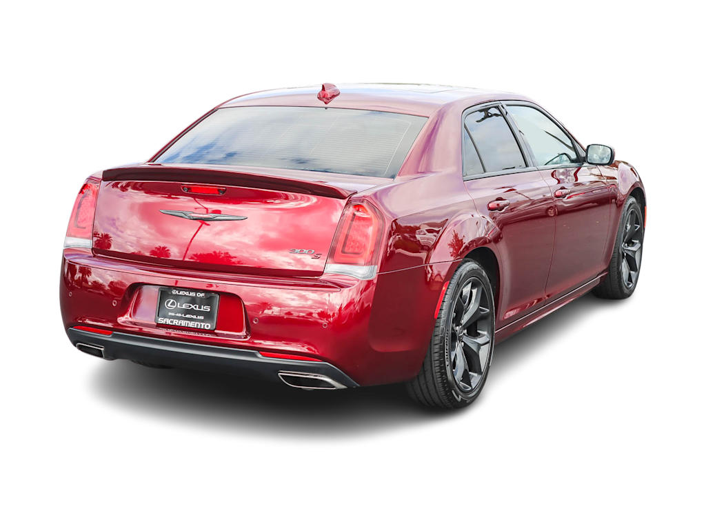 Thumbnail: 2022 Chrysler 300 - 15