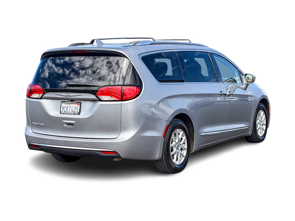 Thumbnail: 2020 Chrysler Pacifica - 16
