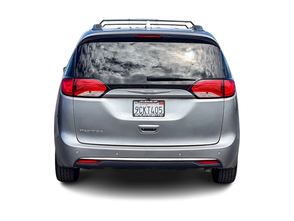 Thumbnail: 2020 Chrysler Pacifica - 4