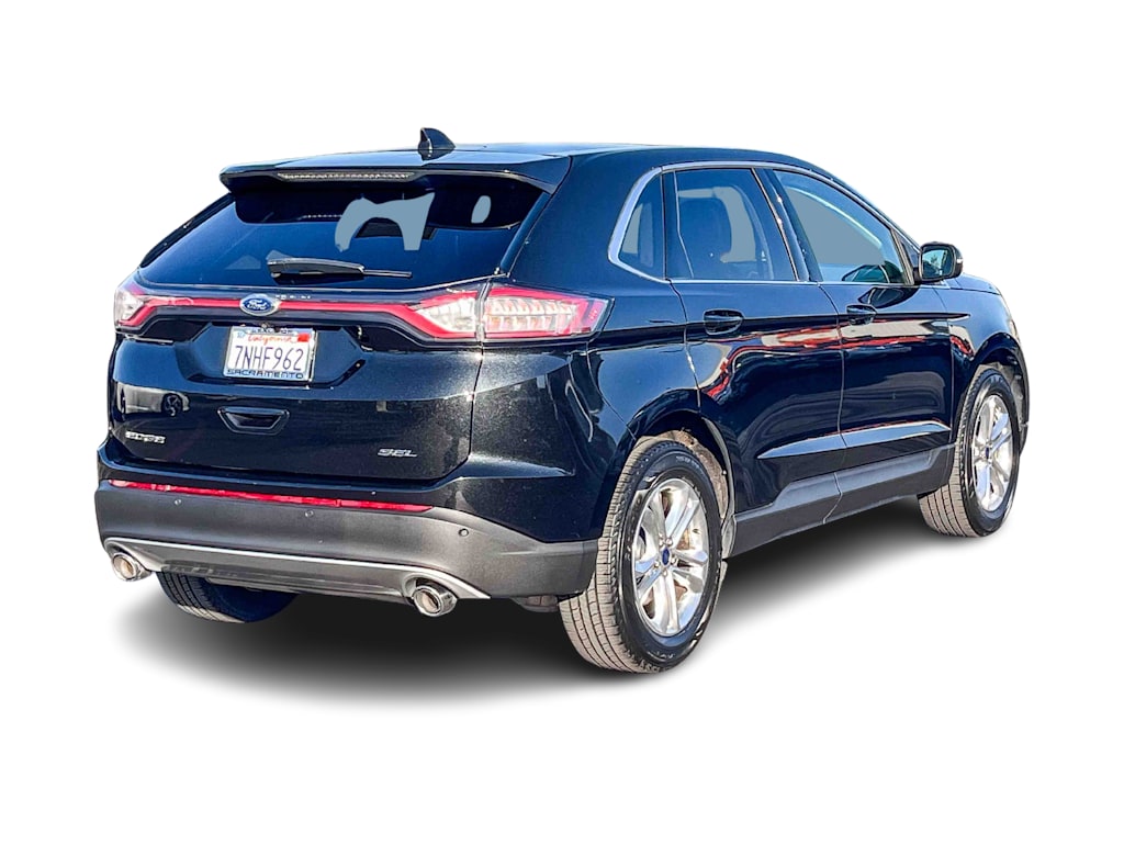 Thumbnail: 2015 Ford Edge - 17