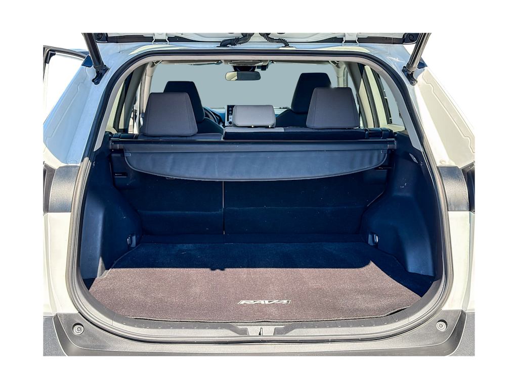 Thumbnail: 2020 Toyota RAV4 - 15