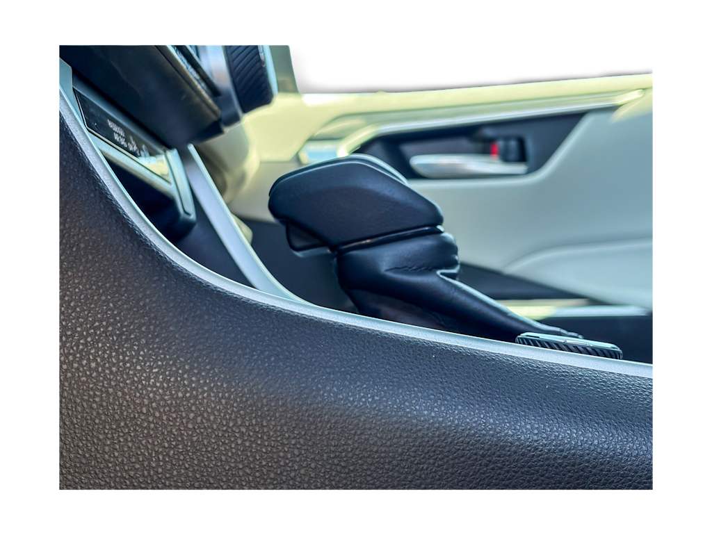 Thumbnail: 2020 Toyota RAV4 - 25