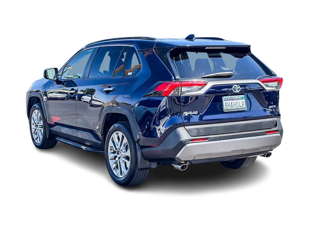 Thumbnail: 2019 Toyota RAV4 - 3