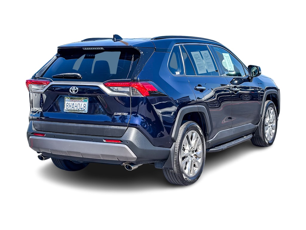 Thumbnail: 2019 Toyota RAV4 - 17