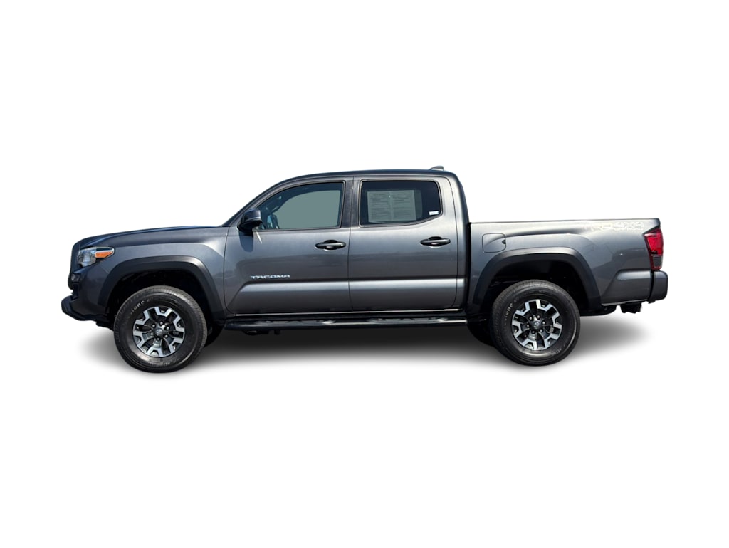 Thumbnail: 2019 Toyota Tacoma - 3
