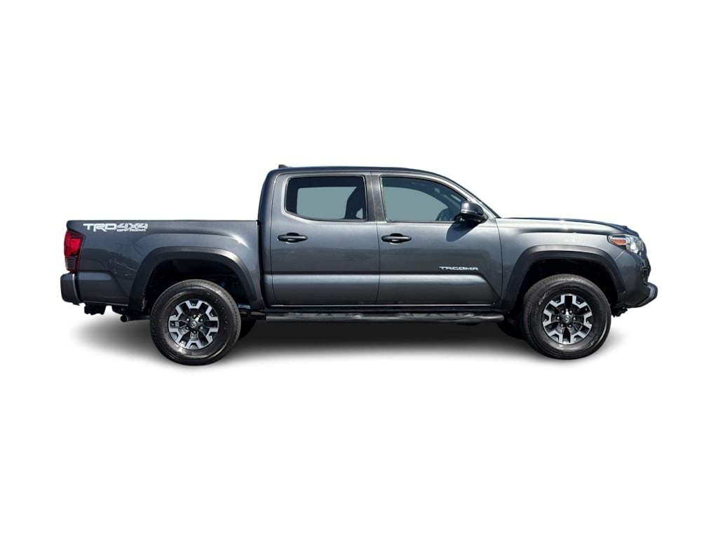 Thumbnail: 2019 Toyota Tacoma - 19