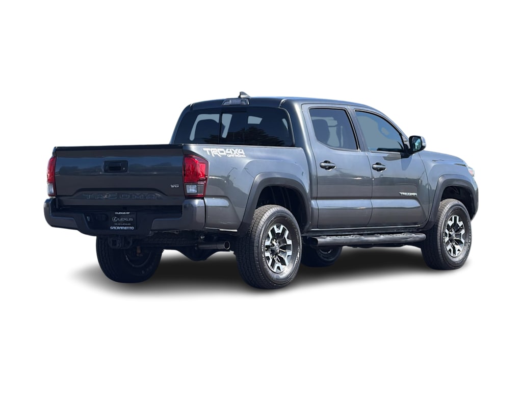 Thumbnail: 2019 Toyota Tacoma - 17