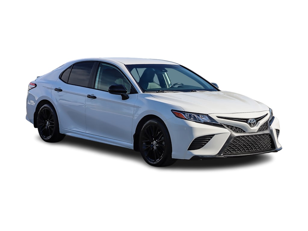 2019 Toyota Camry SE 18