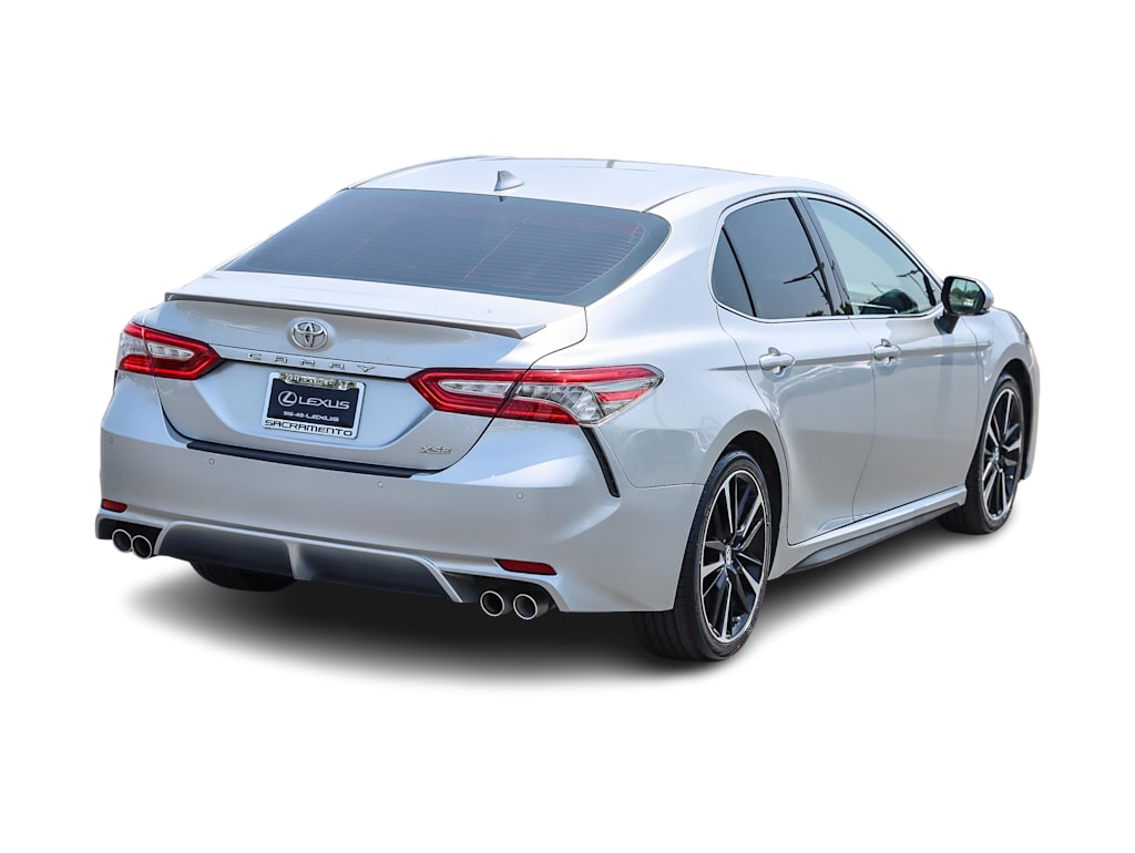 2018 Toyota Camry XSE 16
