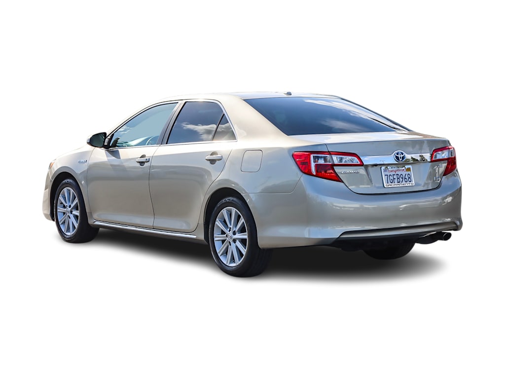 2014 Toyota Camry XLE 3