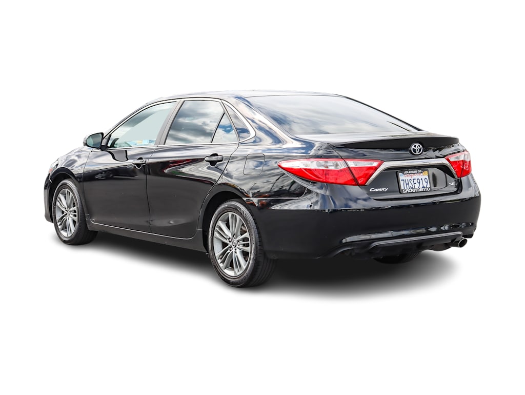 2015 Toyota Camry SE 3