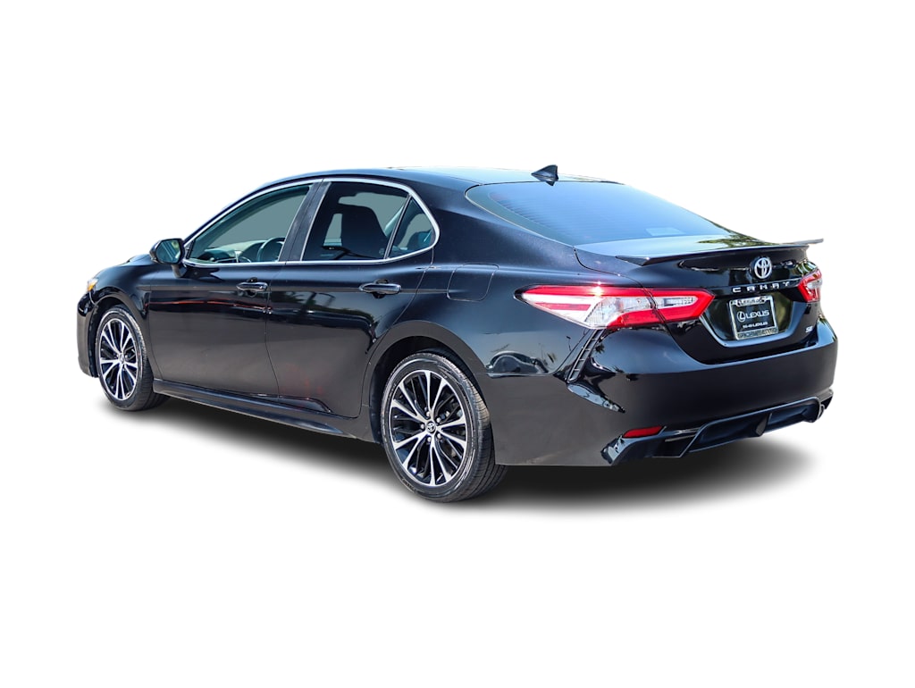 2020 Toyota Camry SE 3