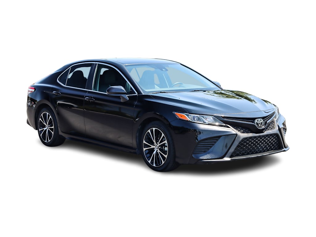 2020 Toyota Camry SE 17
