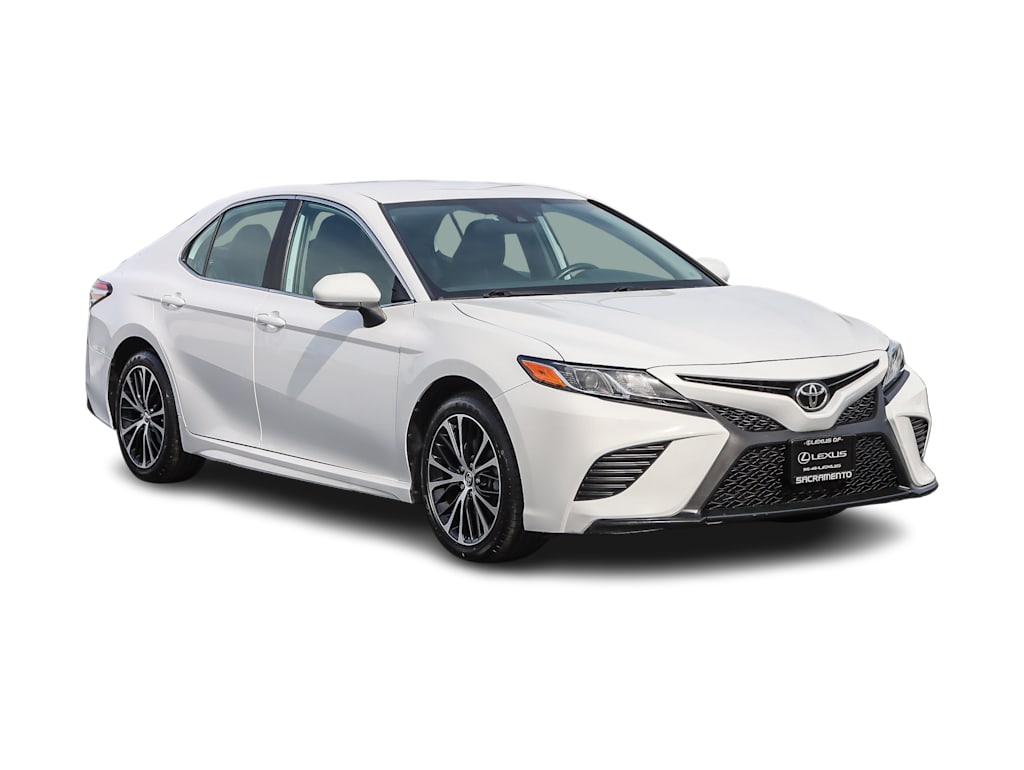 2020 Toyota Camry SE 17