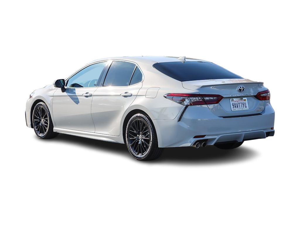 2022 Toyota Camry XSE 3