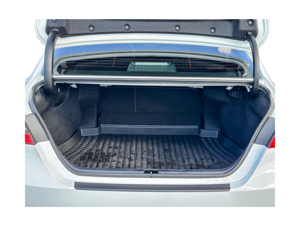 Thumbnail: 2024 Toyota Camry - 16