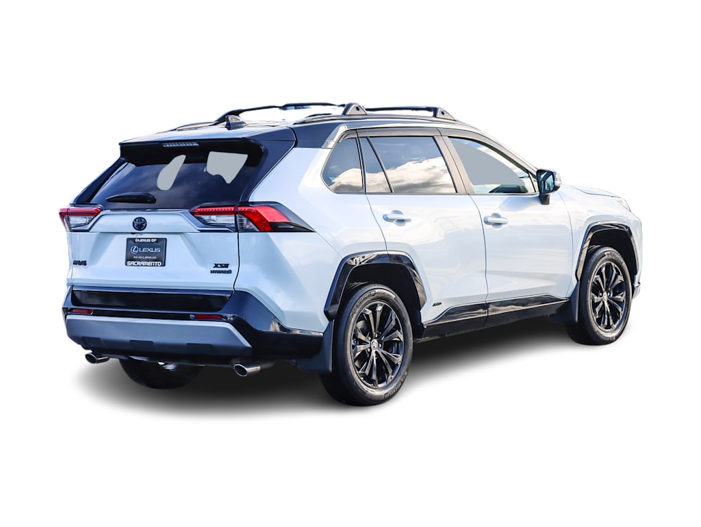 2022 Toyota RAV4 XSE 17