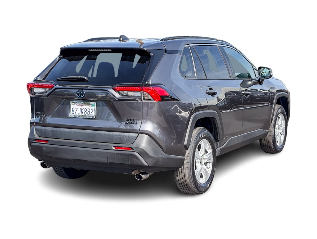 Thumbnail: 2021 Toyota RAV4 - 17
