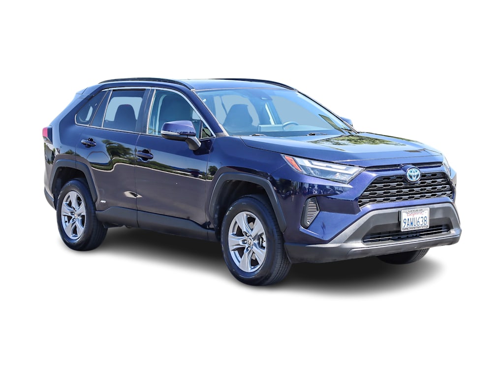 2022 Toyota RAV4 XLE 16