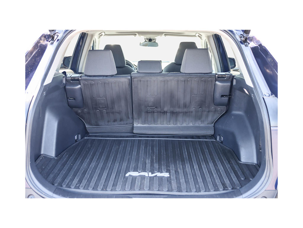 2022 Toyota RAV4 XLE 14