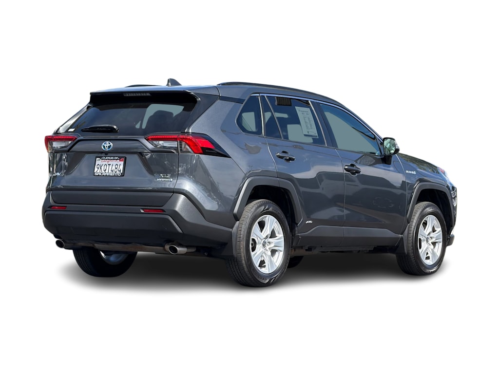 Thumbnail: 2021 Toyota RAV4 - 19