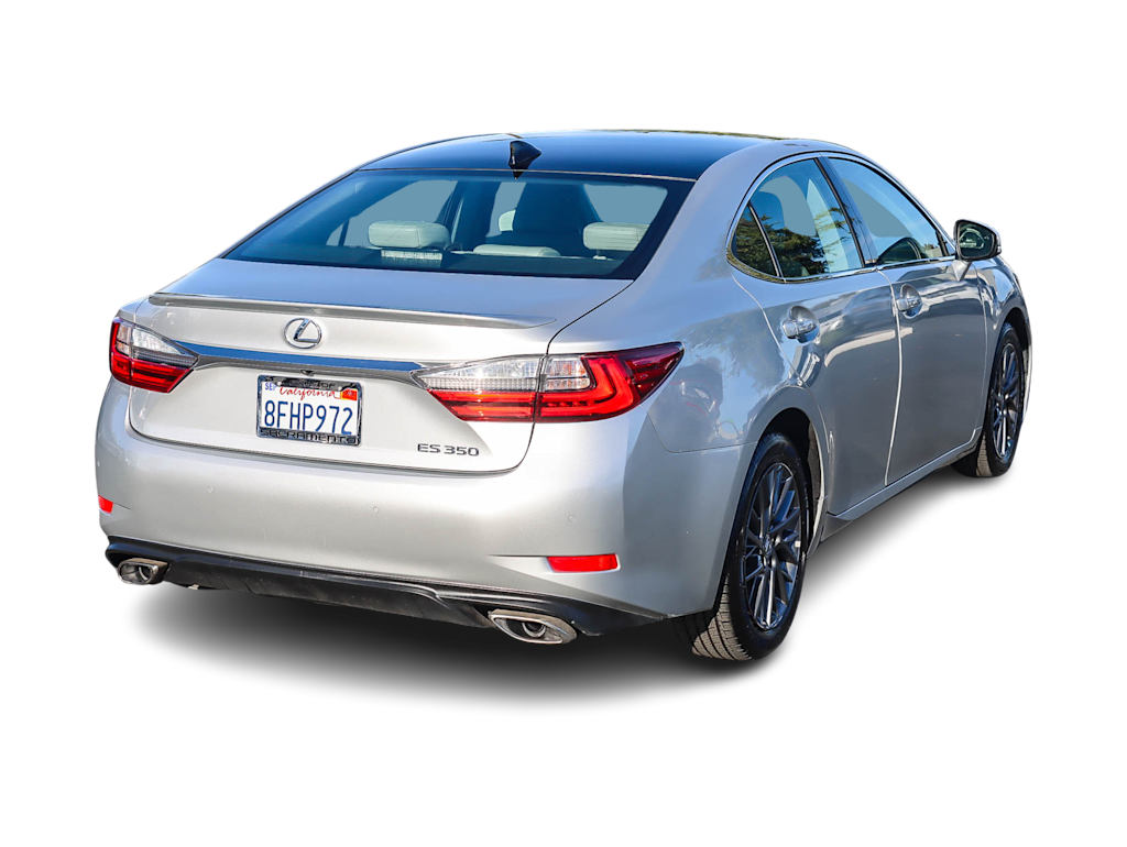 Thumbnail: 2018 Lexus ES - 16