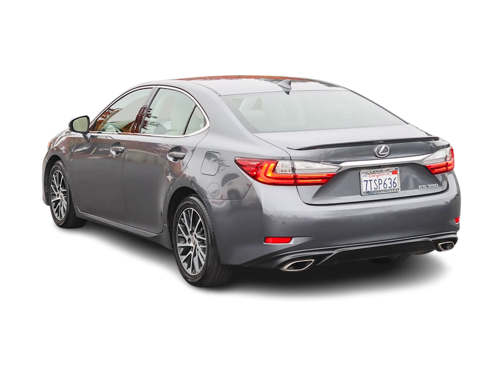 Thumbnail: 2016 Lexus ES - 3