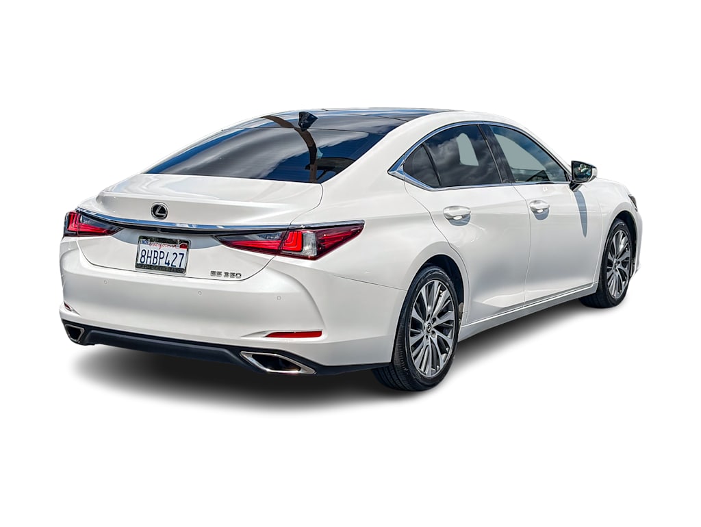 Thumbnail: 2019 Lexus ES - 17