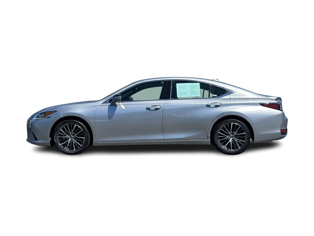Thumbnail: 2022 Lexus ES - 3