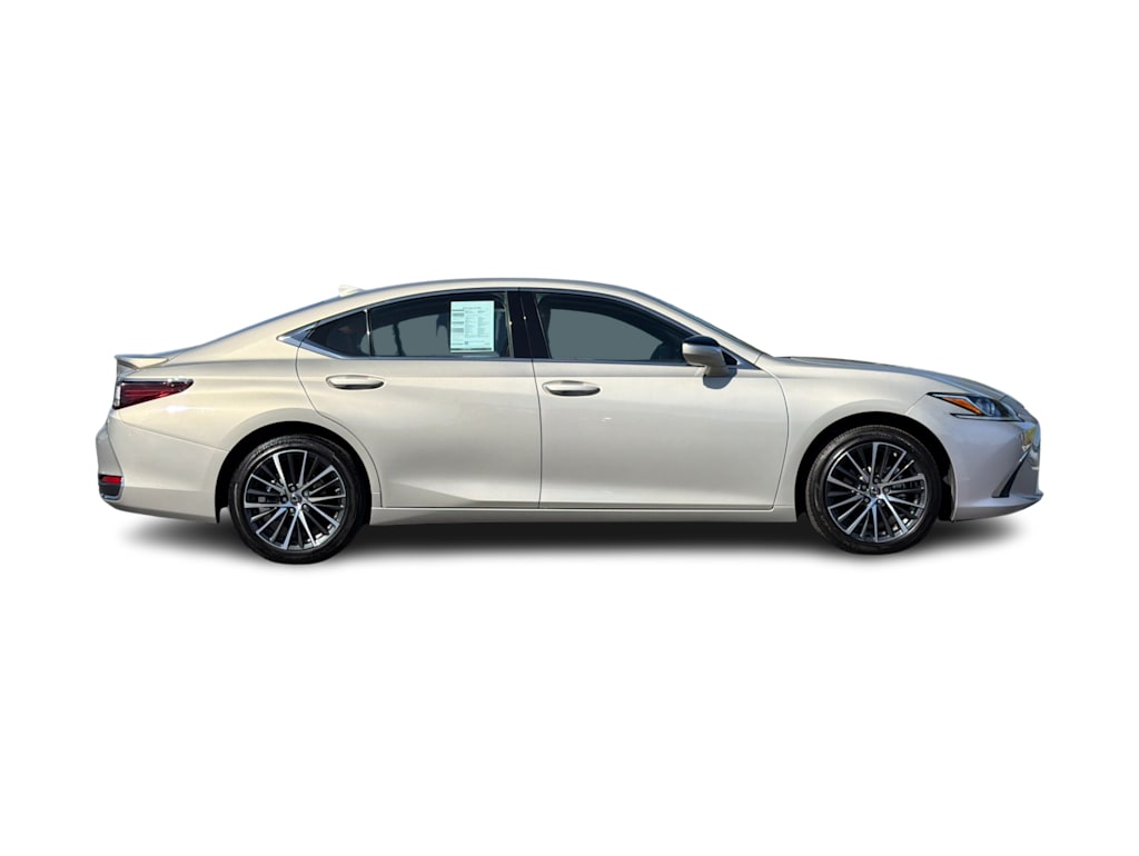 Thumbnail: 2024 Lexus ES - 18