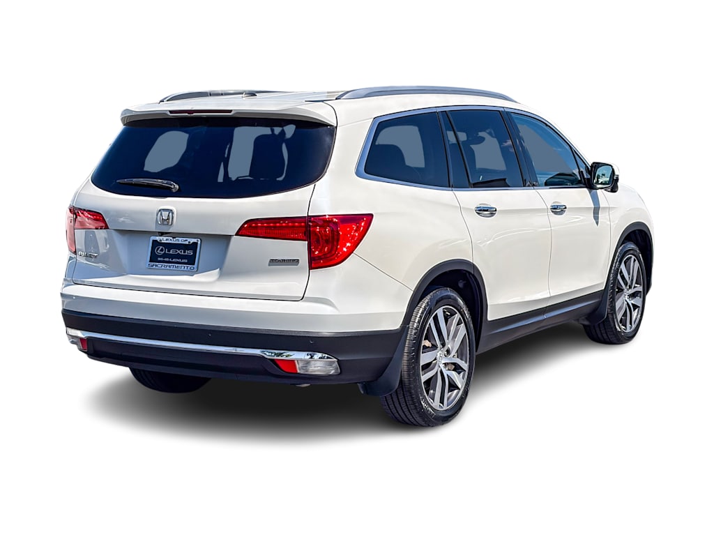 Thumbnail: 2018 Honda Pilot - 17